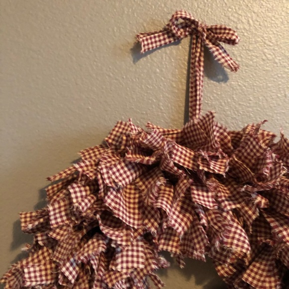 Handmade Rag Wreath - Picture 4 of 5